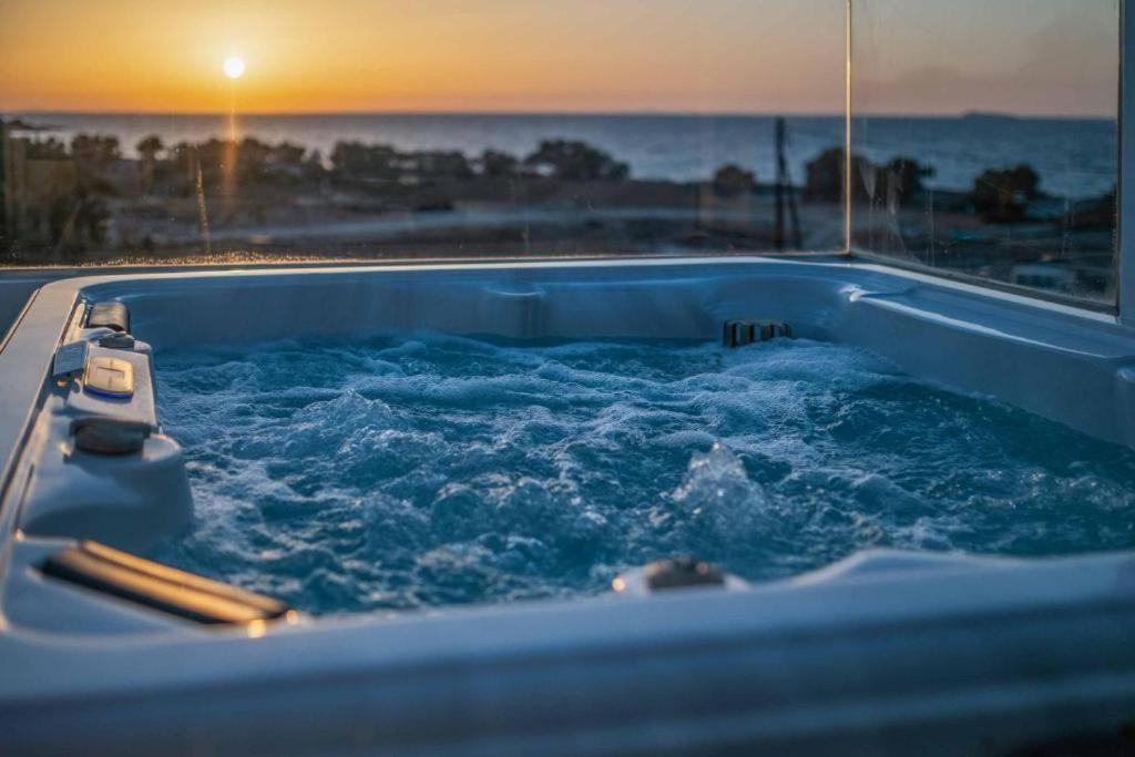 Seabreeze Villa - With Jacuzzi & Heated Pool Mastichari  Bagian luar foto